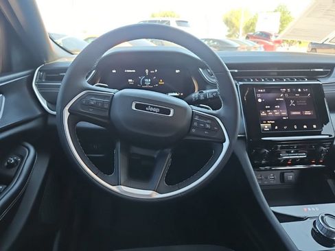 Certified 2023 Jeep Grand Cherokee Altitude AWD/4WD image 27