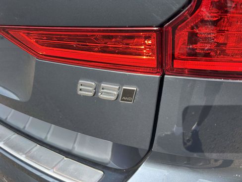 Certified 2024 Volvo XC60 B5 Plus w/ Protection Package Premier AWD/4WD image 13