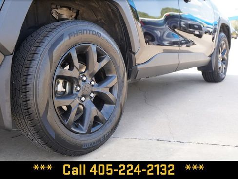Used 2023 Toyota RAV4 LE AWD/4WD image 8