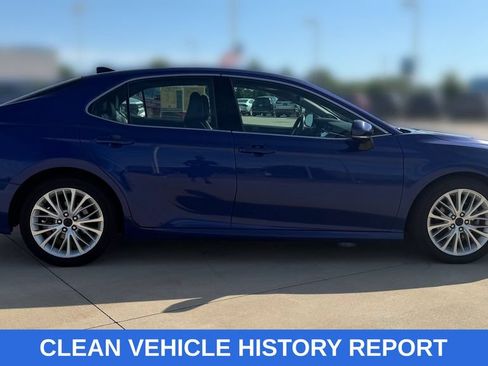 Used 2018 Toyota Camry XLE w/ Protection Package (Q2) FWD image 6