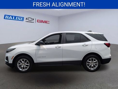 Used 2024 Chevrolet Equinox LS w/ LS Convenience Package AWD/4WD image 7