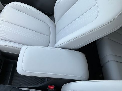 Used 2024 Hyundai Ioniq 5 Limited image 42