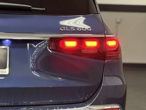 Used 2024 Mercedes-Benz Maybach GLS 600 4MATIC image 14