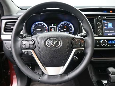 Used 2015 Toyota Highlander Limited FWD image 7