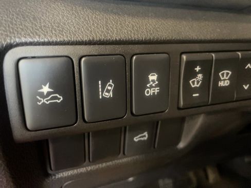 Used 2024 Mitsubishi Eclipse Cross SEL image 9