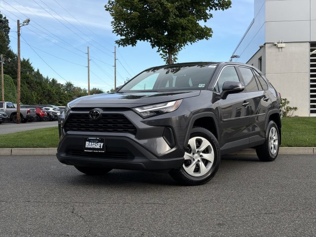Used 2024 Toyota RAV4 LE AWD/4WD image 1