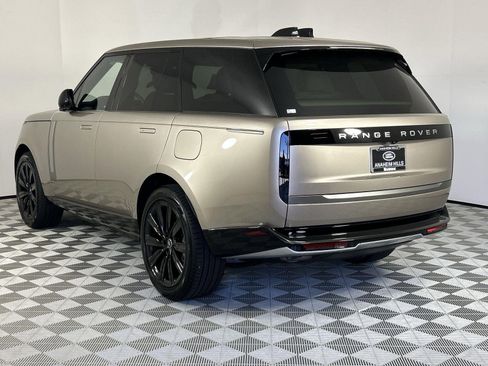 New 2025 Land Rover Range Rover SE image 3