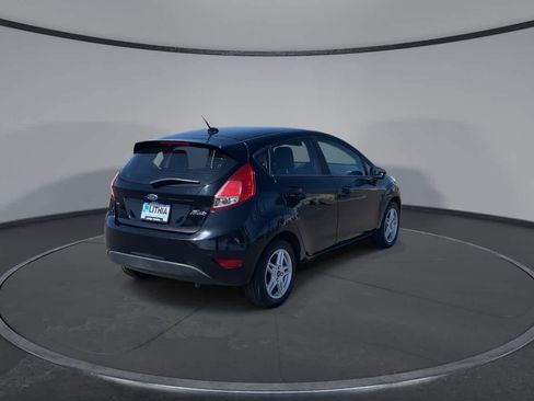 Used 2018 Ford Fiesta SE image 9