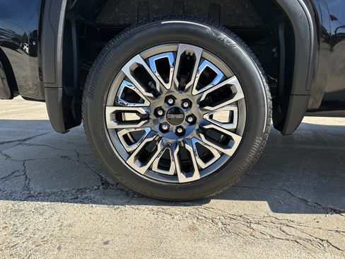 Certified 2025 GMC Sierra 1500 Denali Ultimate AWD/4WD image 18