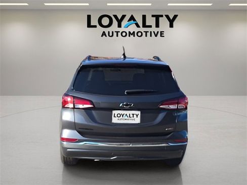 Used 2022 Chevrolet Equinox RS w/ LPO, Floor Liner Package image 5