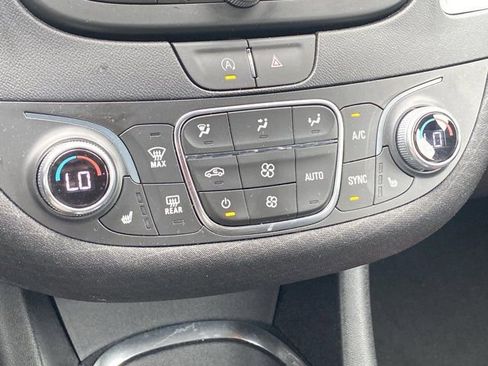 Used 2023 Chevrolet Malibu LT FWD image 22