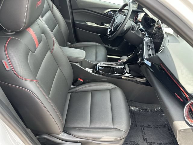 Used 2025 Chevrolet Trax RS w/ Driver Confidence Package FWD image 27