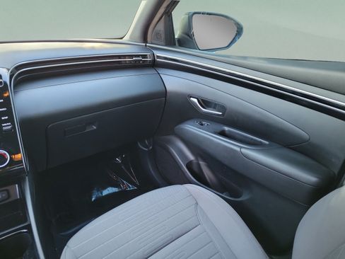 Used 2023 Hyundai Santa Cruz SE FWD image 11