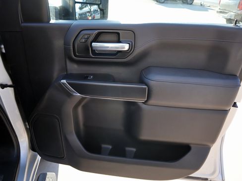 Used 2023 GMC Sierra 2500 SLE image 14