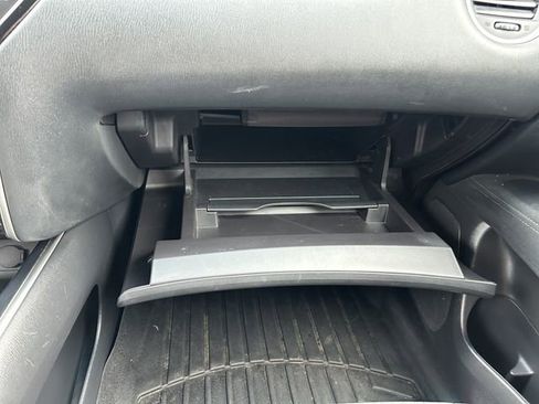 Used 2015 Nissan Pathfinder SV image 26