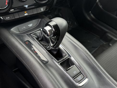 Used 2022 Honda HR-V LX image 23