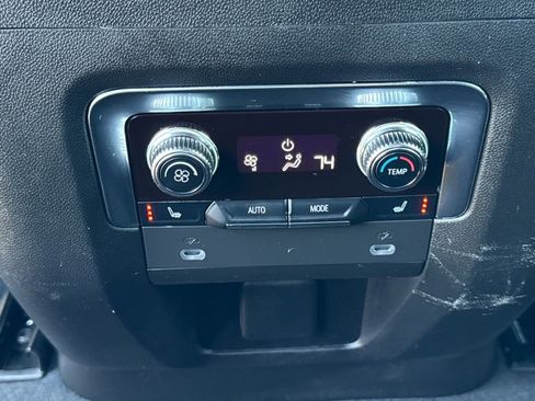 Used 2023 GMC Yukon AT4 w/ AT4 Premium Package AWD/4WD image 30