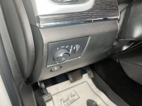 Used 2021 Jeep Grand Cherokee Summit image 14