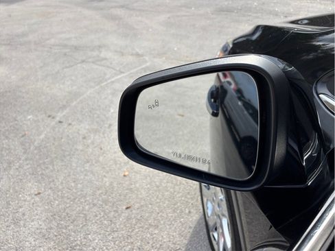 Used 2018 Buick Encore Premium image 19