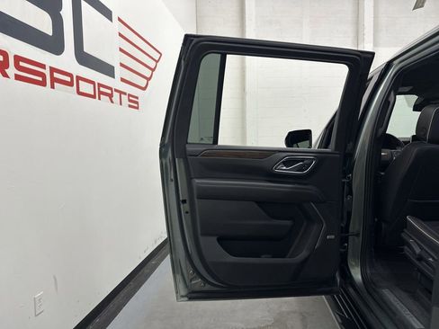 Used 2023 Chevrolet Suburban Premier image 50