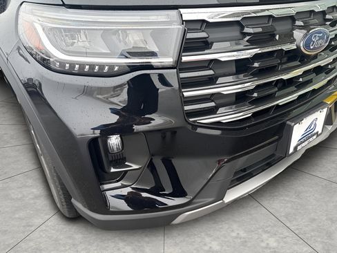 Certified 2025 Ford Explorer Active w/ Active Comfort Package image 6