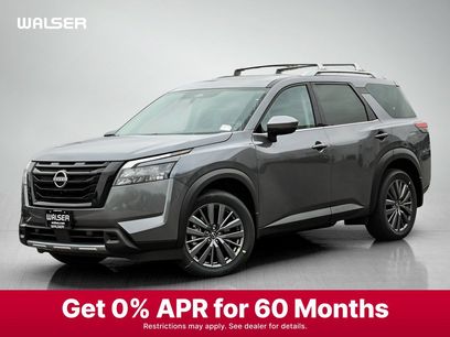 New 2025 Nissan Pathfinder SL w/ SL Premium Package