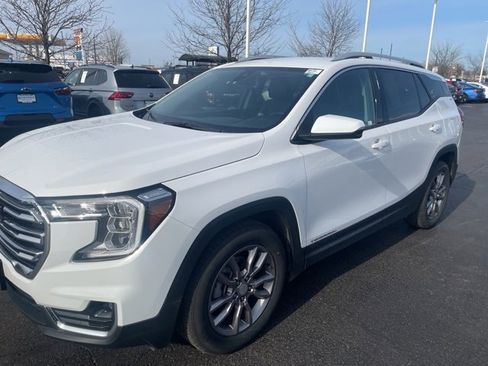 Certified 2024 GMC Terrain SLT image 5