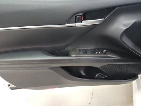 Used 2024 Toyota Camry SE image 21