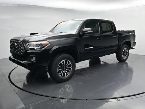 Used 2023 Toyota Tacoma TRD Sport w/ Advanced Technology Package AWD/4WD image 4