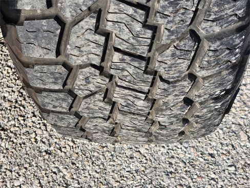 Used 2020 Toyota Tacoma TRD Off-Road image 11