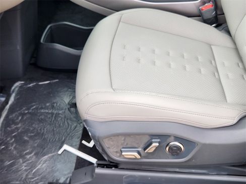 New 2026 Kia EV9 Wind image 8