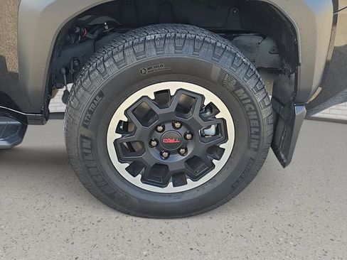 Used 2025 Toyota 4Runner TRD Off-Road Premium w/ Tow Technology Package AWD/4WD image 35