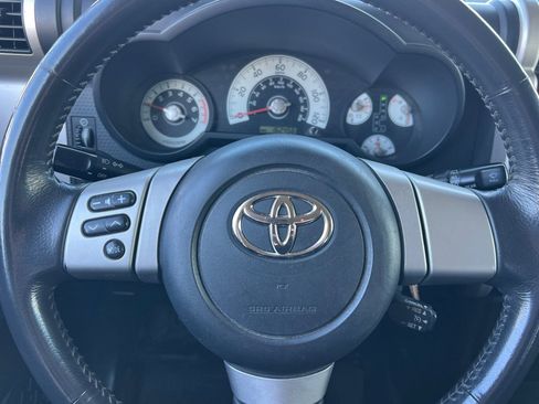 Used 2007 Toyota FJ Cruiser 4WD image 19