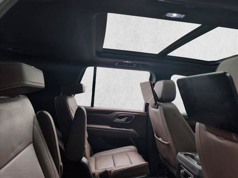 Used 2023 Chevrolet Tahoe High Country AWD/4WD image 19