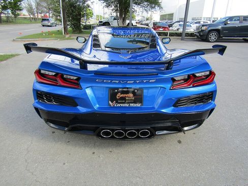 Used 2024 Chevrolet Corvette Z06 w/ Chrome Exterior Badge Package image 6
