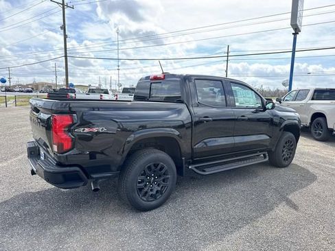 New 2026 Chevrolet Colorado W/T w/ WT Custom Package AWD/4WD image 12