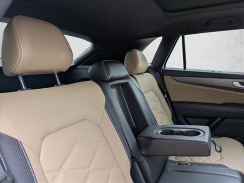 Used 2024 Volkswagen Atlas Cross Sport SE w/ Panoramic Sunroof Package AWD/4WD image 19