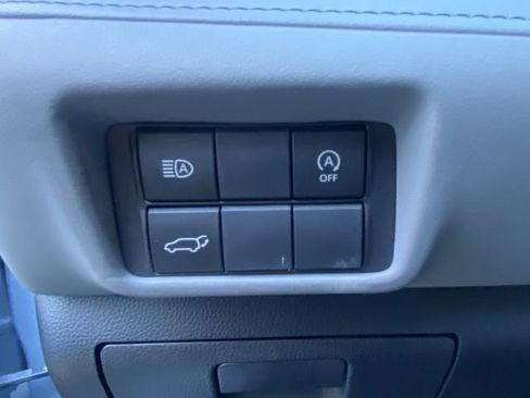 Used 2023 Toyota Highlander XLE image 15