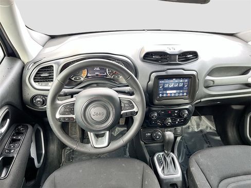 Used 2021 Jeep Renegade Latitude image 23