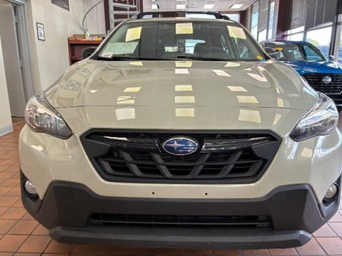 Used 2023 Subaru Crosstrek 2.0i Premium w/ Popular Package #3 AWD/4WD image 5