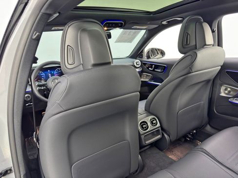 Used 2025 Mercedes-Benz C 300 Sedan w/ AMG Line w/ Night Package image 39