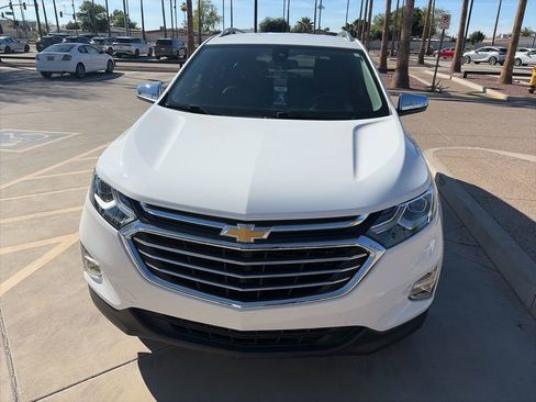 Used 2018 Chevrolet Equinox Premier image 2