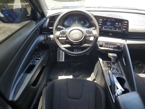 Used 2025 Hyundai Elantra Sport FWD image 12