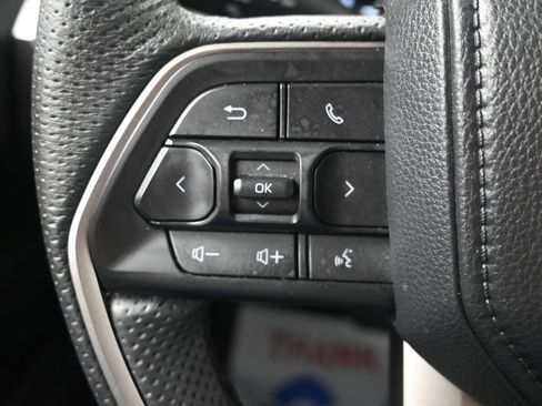 Used 2025 Toyota Tacoma TRD Off-Road image 27