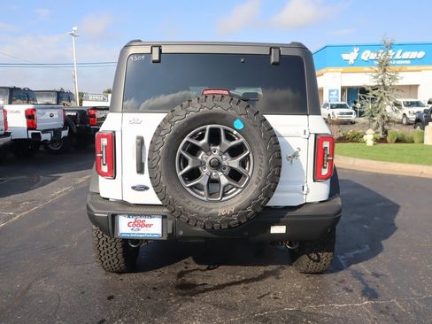 New 2025 Ford Bronco Badlands image 24