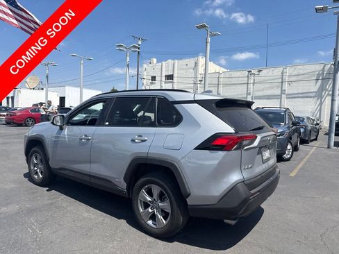 Used 2022 Toyota RAV4 XLE AWD/4WD image 8