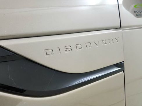 Used 2024 Land Rover Discovery Metropolitan Edition AWD/4WD image 26