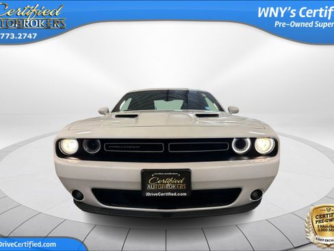 Used 2016 Dodge Challenger SXT Plus RWD image 2