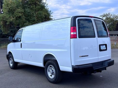 New 2025 Chevrolet Express 3500 Work Van w/ Driver Convenience Package image 8