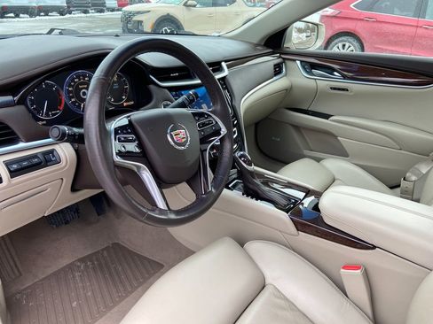 Used 2014 Cadillac XTS Premium image 16